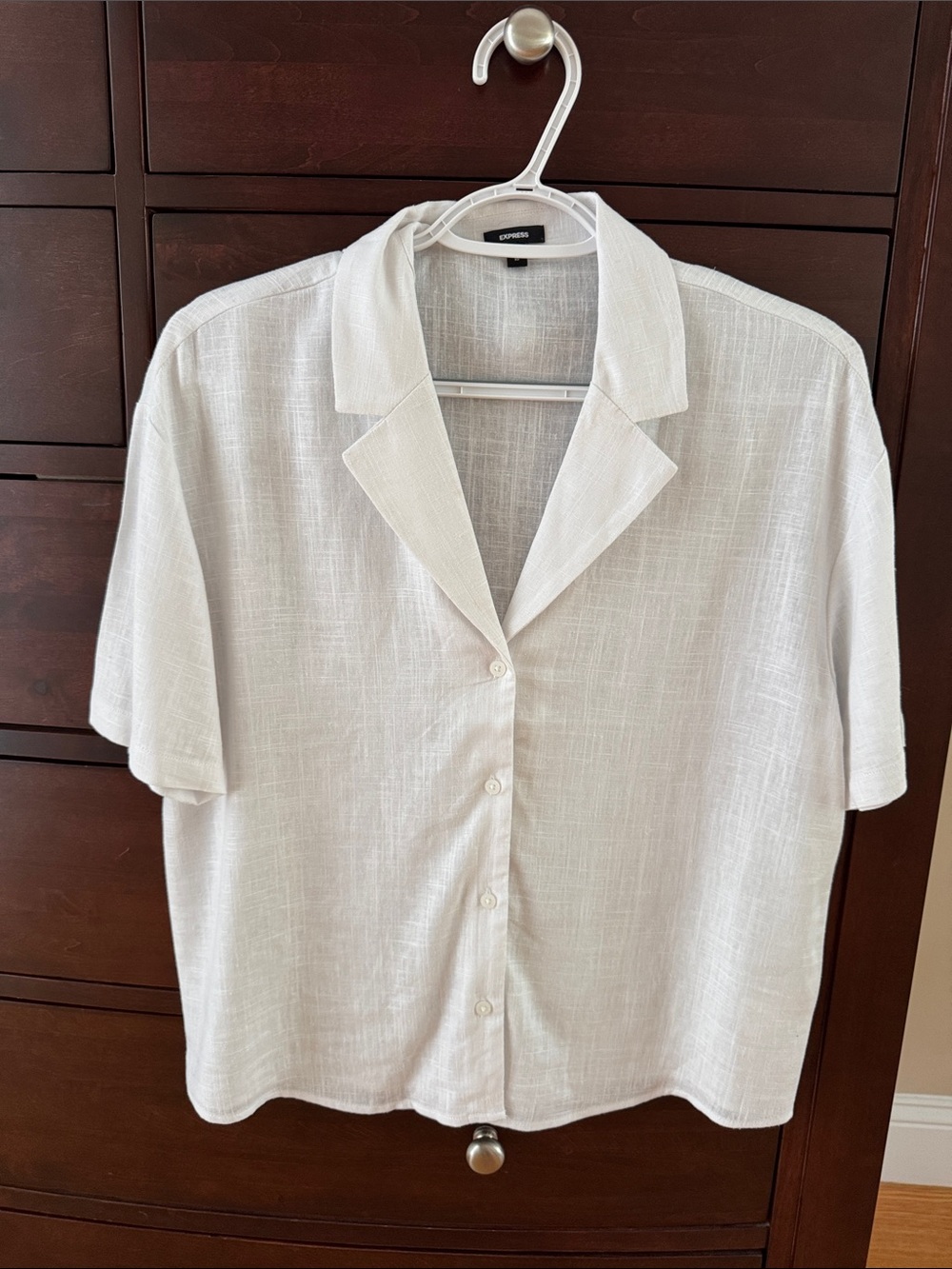 ExpressWomans White Short-Sleeve Linen-Blend Button Down Shirt